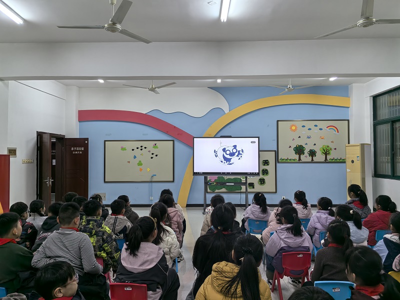 指尖藏匠心 書香潤童心——五河縣實驗小學(xué)圖書館探秘之旅